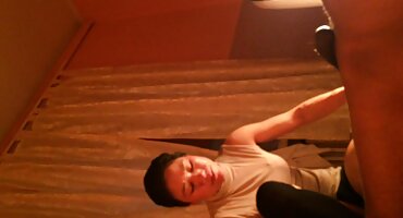 একটি পূর্ণবয়স্ক দম্পতি একটি ত্রয়ী থেকে রাস্তা থেকে একটি শিশ্ন আমন্ত্রণ হট সেক্স ভিডিও জানান