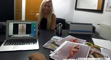 স্বামী হট সেক্স ভিডিও পর্নে এতটাই ঝাঁকুনি দিল যে তার স্ত্রীর করুণা হল - এবং তাকে পাছায় দিল।