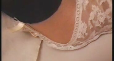 বাড়িতে তৈরি অশ্লীল বেঙ্গলি হট সেক্স ভিডিও জন্য প্রেমিকার শিশ্ন উপর চড়া