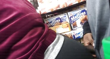 ক্রেডিটেড ইনস্টাগ্রামার একা বাড়িতে হট সেক্স ভিডিও বসে ক্লান্ত হয়েছিলেন এবং পাছায় ভক্তদের দিয়েছিলেন।