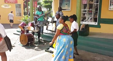 মালিশ তার ভগাঙ্কুরকে আদর করতে ভুলে বাংলা ভিডিও সেক্স গান না, তার ভগ এবং পাছার মধ্যে তার দক্ষ আঙ্গুলগুলি রাখল।