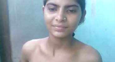 তার শিশ্ন উপর একটি curvy কুক্কুট টানা এবং একটি বাঁড়া সঙ্গে তার পাছা বাংলা হট ভিডিও সেক্স flavored