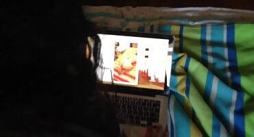 অফিস স্লটের এমন রসালো স্তন সানি লিওনের হট সেক্স ভিডিও রয়েছে যে প্রথম দর্শনার্থী তাকে ডগিস্টাইল দিয়ে চোদা শুরু করে।